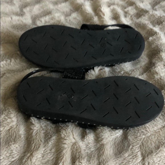 Sandals - Picture 3 of 3